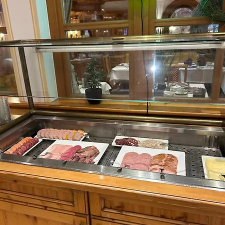 Neue Post بودنمايس