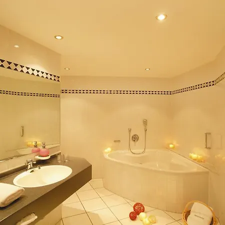 Neue Post 4* بودنمايس