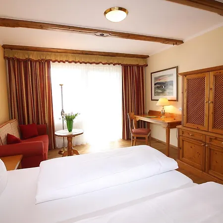 Neue Post فندق 4*