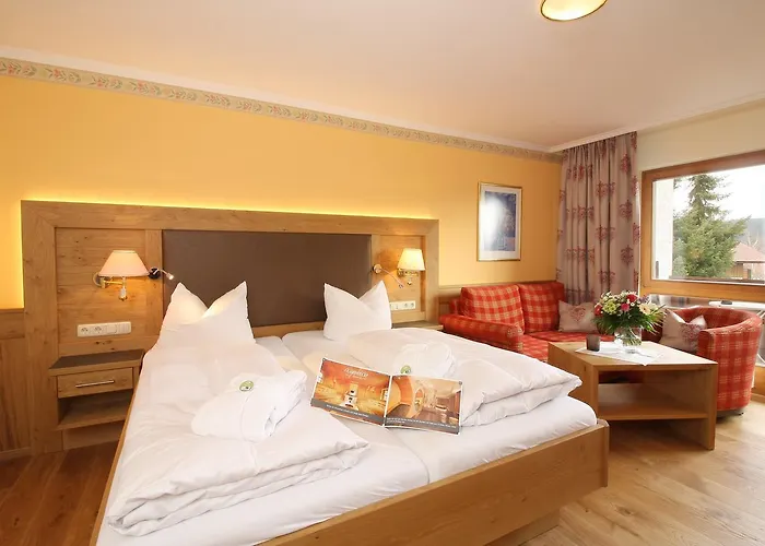 Neue Post Hotel 4*